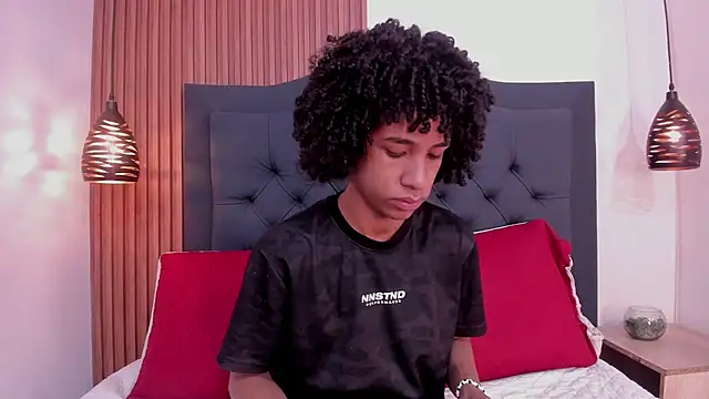 Johan gz  online show from April 14, 2026, 11:38 am