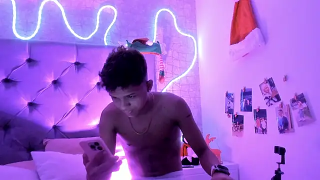 Snapshot of Lucien_Gray_ chatting on December 5, 2025, 6:55 am Lucien Gray online show from December 5, 2025, 6:55 am