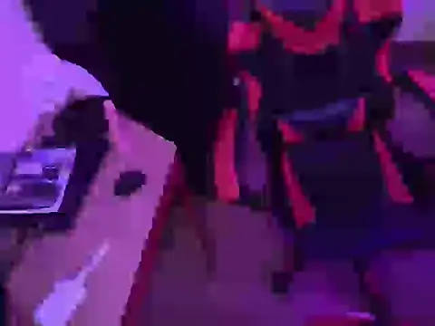 Snapshot of ChloeSnoww chatting on September 30, 2025, 3:22 am ChloeSnoww online show from September 30, 2025, 3:22 am