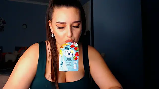 Snapshot of NikiWhite chatting on October 2, 2025, 9:11 pm NikiWhite online show from October 2, 2025, 9:11 pm