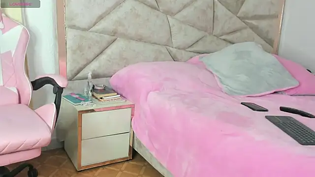 Snapshot of kendal_hot01 chatting on October 2, 2025, 10:55 am kendal hot01 online show from October 2, 2025, 10:55 am