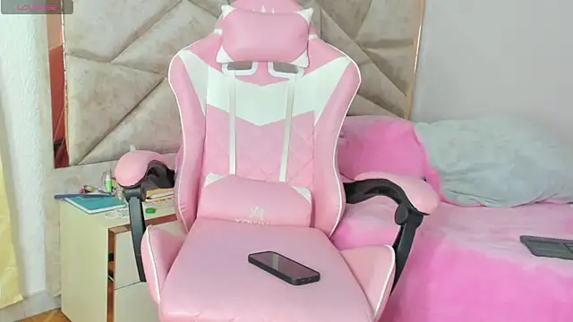 Snapshot of kendal_hot01 chatting on October 5, 2025, 10:51 pm kendal hot01 online show from October 5, 2025, 10:51 pm