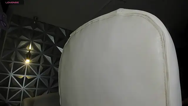 Snapshot of hellen_tease chatting on February 21, 2026, 7:04 pm hellen tease online show from February 21, 2026, 7:04 pm