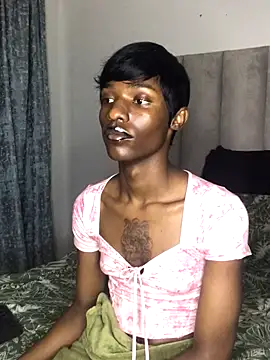 Trans fairy online show from September 24, 2025, 6:11 pm