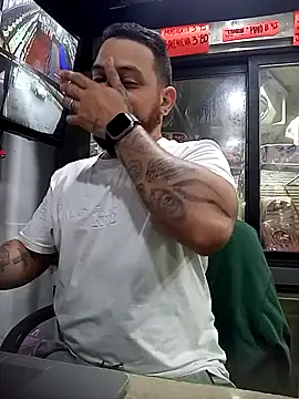 Catire10  online show from October 27, 2025, 2:21 pm