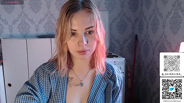 Snapshot of Alismoona chatting on December 4, 2025, 8:34 am Alismoona online show from December 4, 2025, 8:34 am