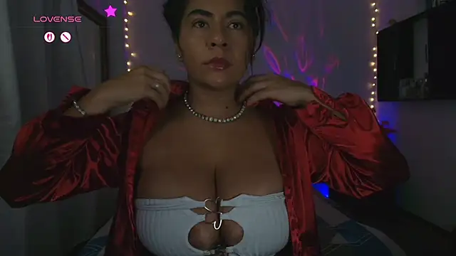 Snapshot of samanthahut1 chatting on October 18, 2025, 1:19 am samanthahut1 online show from October 18, 2025, 1:19 am