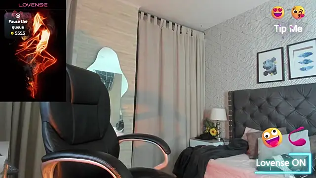 sweet  vanessa1 online show from October 10, 2025, 4:11 am