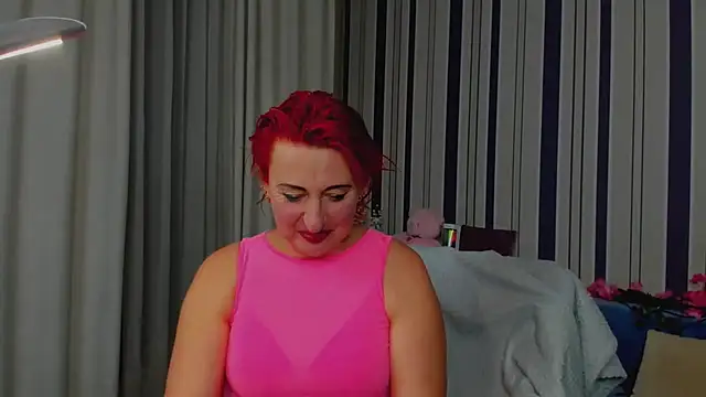 MilanaAlvis online show from November 7, 2025, 1:33 pm