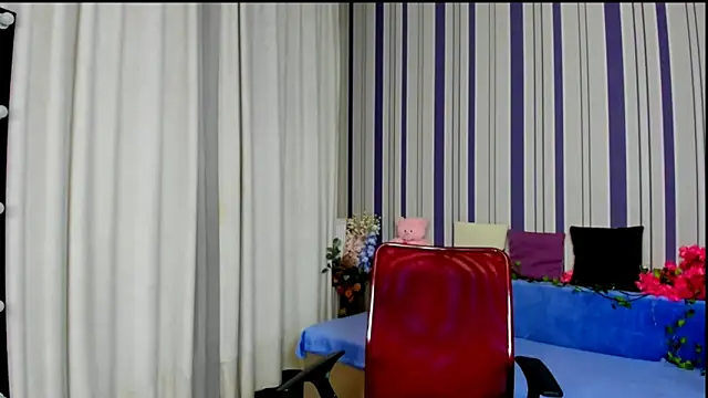 MilanaAlvis online show from December 20, 2025, 1:07 pm