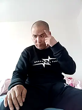 CWQ123 online show from December 17, 2025, 7:58 am