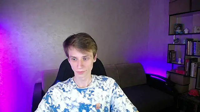 Snapshot of yes_cute_boy_ chatting on October 17, 2025, 8:33 pm yes cute boy online show from October 17, 2025, 8:33 pm