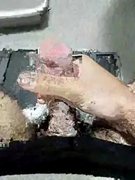 Snapshot of Trsc234 chatting on November 17, 2025, 11:43 pm Trsc234 online show from November 17, 2025, 11:43 pm