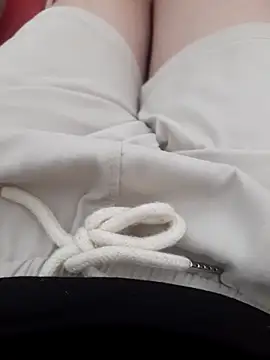 Snapshot of Brongiep chatting on November 17, 2025, 9:37 am Brongiep online show from November 17, 2025, 9:37 am