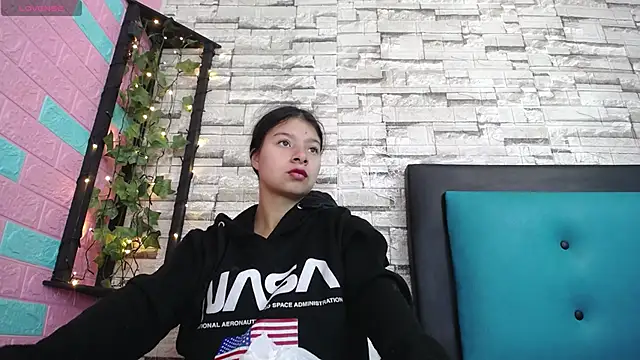 maily can online show from November 20, 2025, 1:00 pm