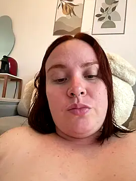 Snapshot of Kendra_Mystika chatting on October 29, 2025, 7:26 pm Kendra Mystika online show from October 29, 2025, 7:26 pm