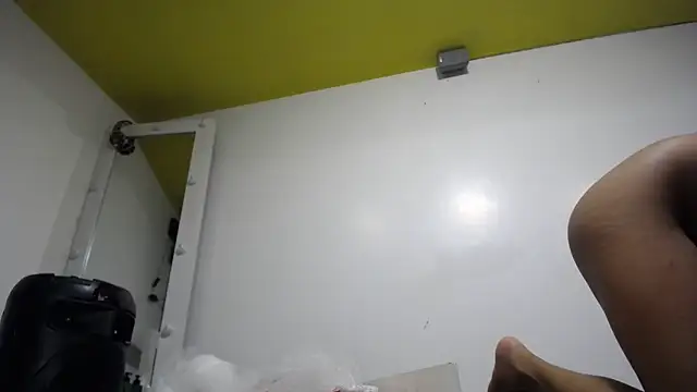 Snapshot of habdiela chatting on October 16, 2025, 11:28 pm habdiela online show from October 16, 2025, 11:28 pm