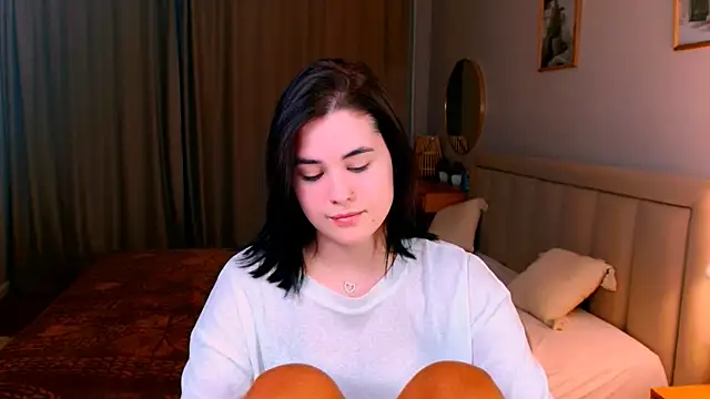 lil angel  online show from March 27, 2026, 2:17 am