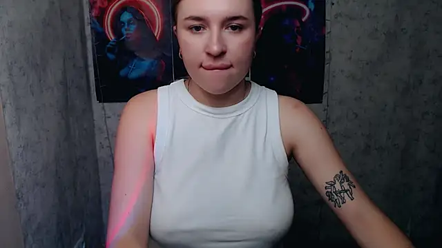 Snapshot of JuliaTopp_ chatting on November 3, 2025, 7:20 am JuliaTopp online show from November 3, 2025, 7:20 am