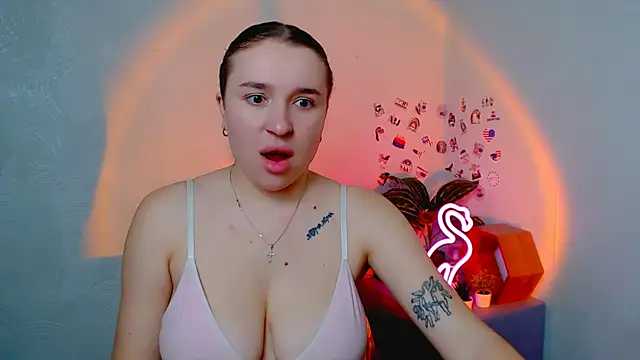 Snapshot of JuliaTopp_ chatting on November 19, 2025, 8:03 am JuliaTopp online show from November 19, 2025, 8:03 am