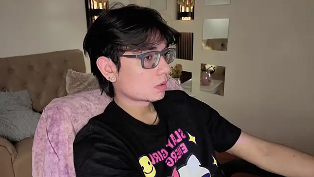 Snapshot of davoxer chatting on June 19, 2026, 3:22 am davoxer online show from June 19, 2026, 3:22 am