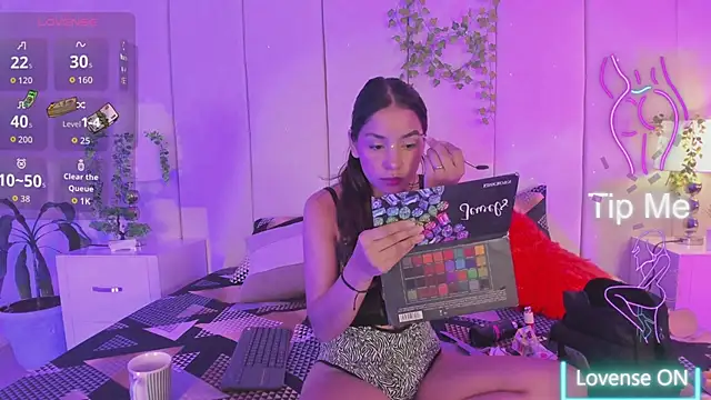 mia rousse25 online show from March 4, 2026, 3:18 pm