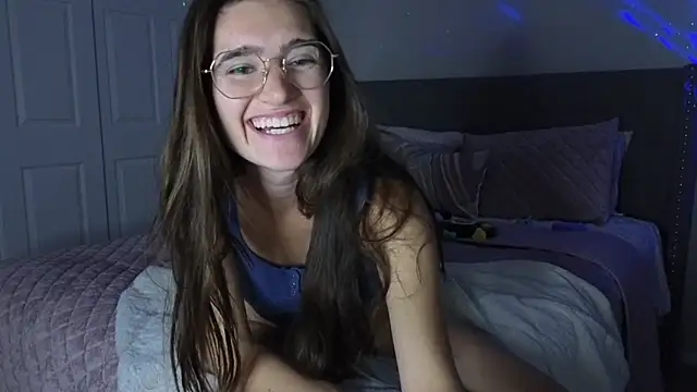 bambifarrina online show from October 4, 2025, 3:26 am