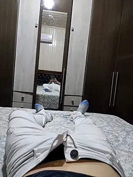 Gustavo198045 online show from October 26, 2025, 5:57 am