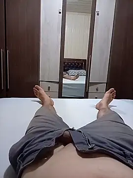 Gustavo198045 online show from March 4, 2026, 1:11 am