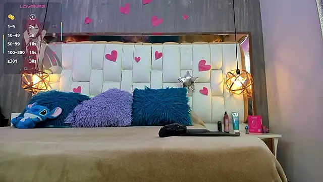 Foxxy Doll online show from March 3, 2026, 2:34 pm