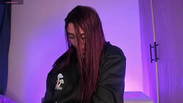 Snapshot of scarlett_Collinss chatting on December 23, 2025, 5:16 am scarlett Collinss online show from December 23, 2025, 5:16 am