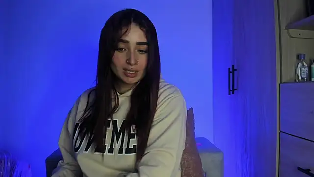 Snapshot of scarlett_Collinss chatting on January 7, 2026, 4:37 am scarlett Collinss online show from January 7, 2026, 4:37 am