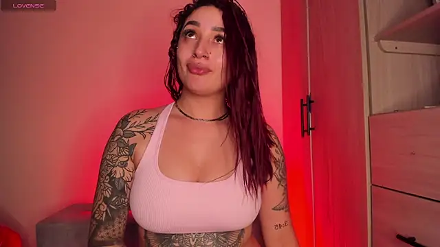 Snapshot of scarlett_Collinss chatting on March 5, 2026, 5:58 am scarlett Collinss online show from March 5, 2026, 5:58 am