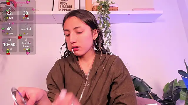 Vampgyal online show from December 15, 2025, 11:09 pm