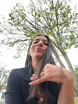 -juicy  online show from February 8, 2026, 9:29 pm