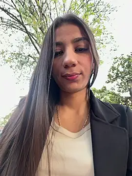 -juicy  online show from February 9, 2026, 10:14 pm