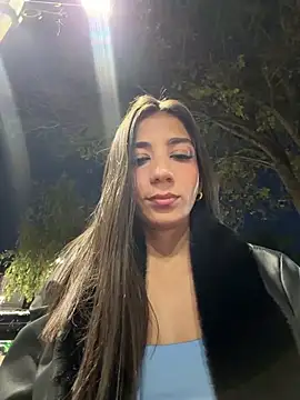 -juicy  online show from March 9, 2026, 11:31 pm