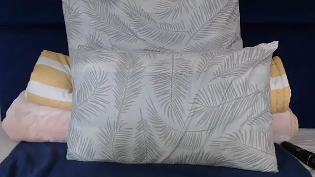 Diva-Lolah online show from October 27, 2025, 7:34 am