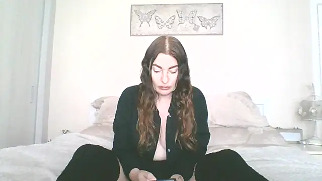 Snapshot of EllaKent chatting on March 12, 2026, 3:29 pm EllaKent online show from March 12, 2026, 3:29 pm