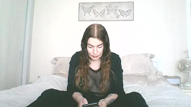 Snapshot of EllaKent chatting on March 18, 2026, 3:48 pm EllaKent online show from March 18, 2026, 3:48 pm