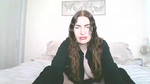 Snapshot of EllaKent chatting on April 10, 2026, 8:08 am EllaKent online show from April 10, 2026, 8:08 am