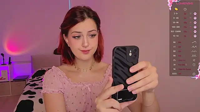 bananasgirl online show from October 3, 2025, 5:48 am