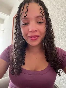 Yasmin777  online show from February 16, 2026, 8:05 pm