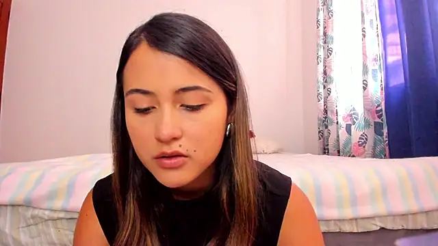 Ana  Pink online show from May 10, 2026, 4:23 pm