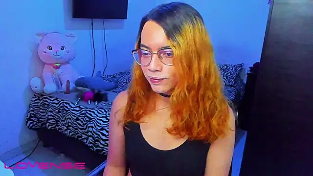 lillykittyy online show from December 19, 2025, 8:27 pm