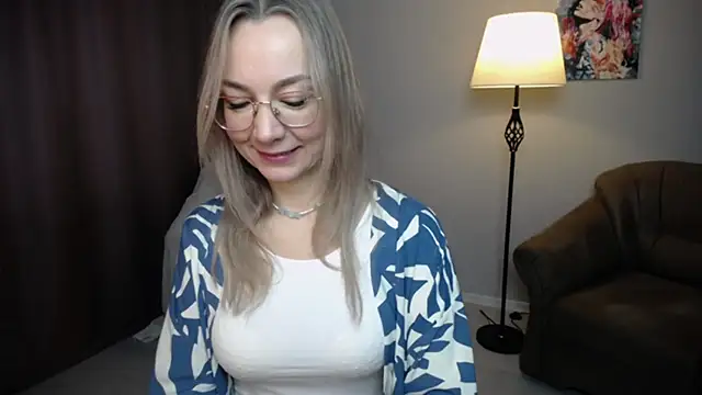 Ava Elior online show from October 19, 2025, 6:03 am