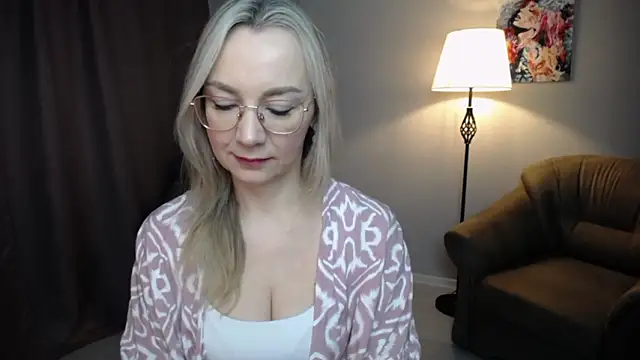 Ava Elior online show from February 15, 2026, 12:14 pm