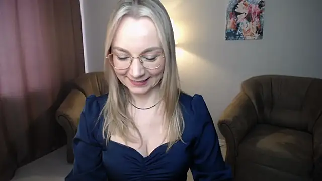 Ava Elior online show from May 15, 2026, 11:17 am