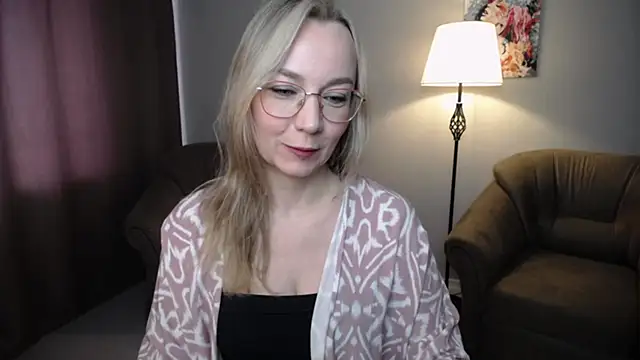 Ava Elior online show from May 24, 2026, 10:53 am