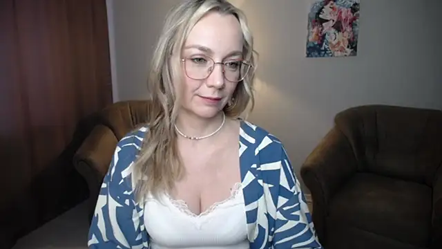 Snapshot of Ava_Elior chatting on June 7, 2026, 12:09 pm Ava Elior online show from June 7, 2026, 12:09 pm
